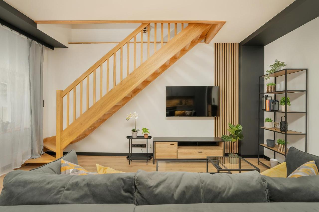 Komeda Apartment Hidden In Poznan Old Town By Noclegi Renters Exterior foto